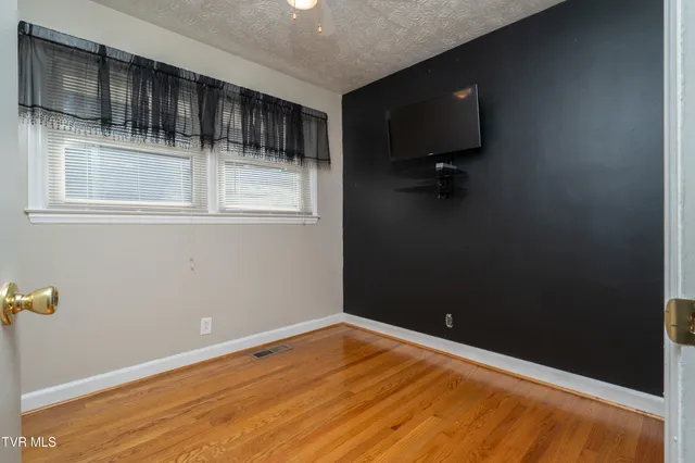 $315,000 | 361 Woodcrest Drive, Kingsport, TN 37663