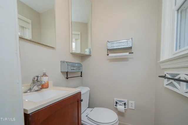 $315,000 | 361 Woodcrest Drive, Kingsport, TN 37663