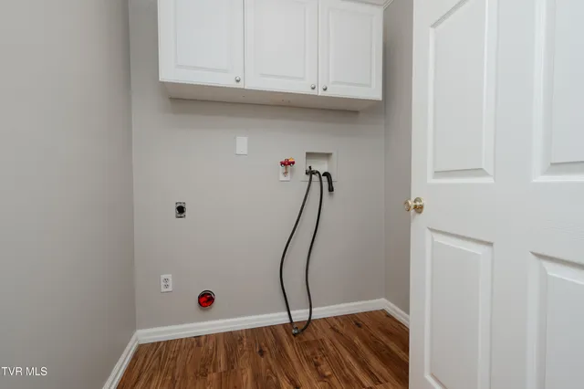 $315,000 | 361 Woodcrest Drive, Kingsport, TN 37663