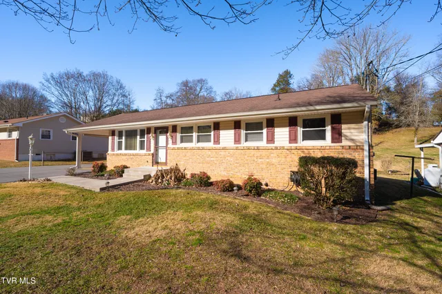 $315,000 | 361 Woodcrest Drive, Kingsport, TN 37663