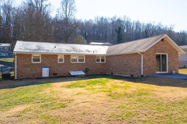 $315,000 | 361 Woodcrest Drive, Kingsport, TN 37663