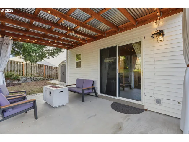 $479,900 | 37373 Goldenrain Street, Sandy, OR 97055