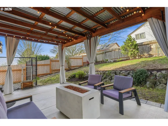 $479,900 | 37373 Goldenrain Street, Sandy, OR 97055