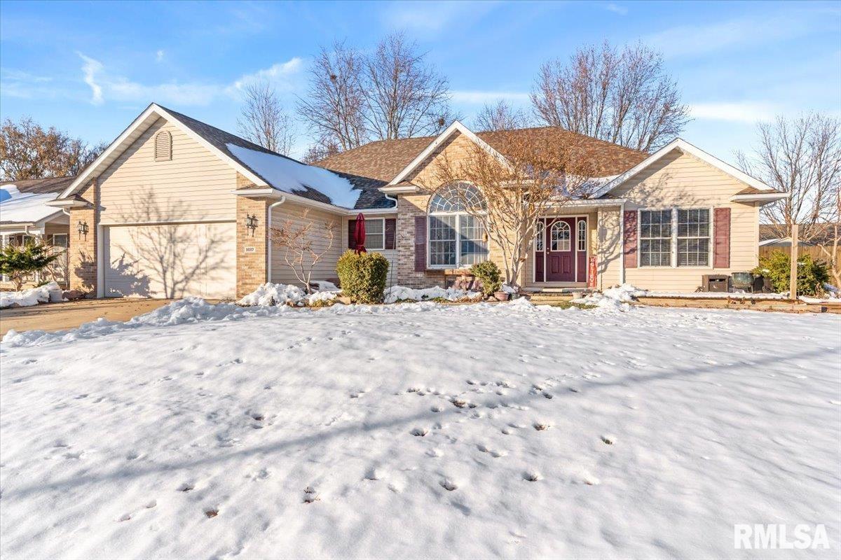 1017 Post Road Springfield, IL 62712 - Photo 2 of 37