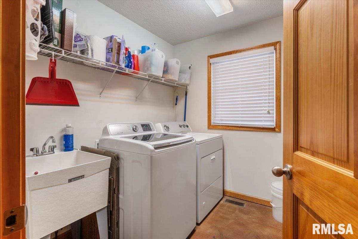 1017 Post Road Springfield, IL 62712 - Photo 27 of 37