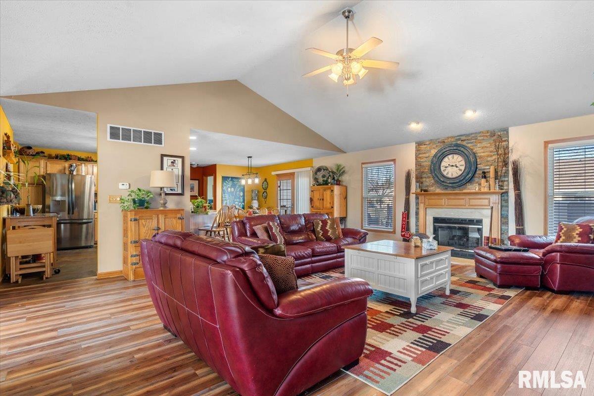 1017 Post Road Springfield, IL 62712 - Photo 9 of 37