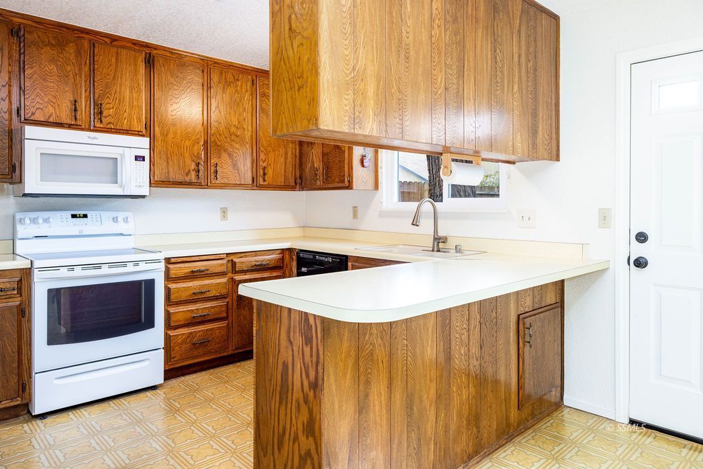 1111 North Mono Court Ridgecrest, CA 93555 - Photo 15 of 35 Gallery Image 15