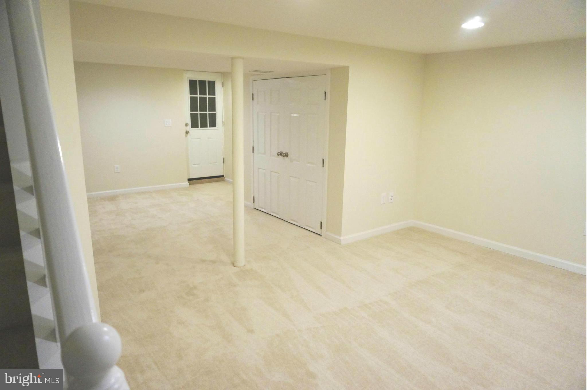 2011 Ormand Road Baltimore, MD 21222 - Photo 18 of 28 an empty room