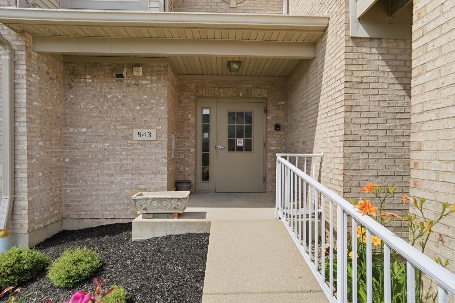 843 Neeb Road, Unit 1 Cincinnati, OH 45233 - Photo 5 of 35