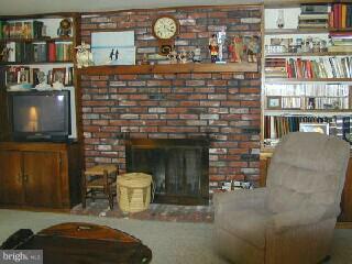60 Grassy Lake Road Shamong, NJ 08088 - Photo 3 of 5