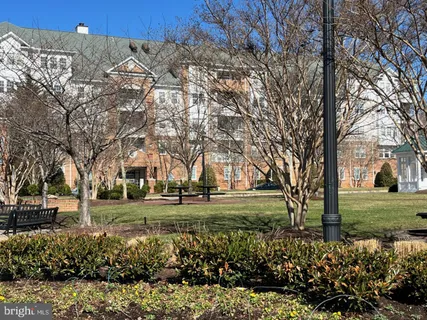$530,000 | 327 King Farm Boulevard, Unit 203, Rockville, MD 20850