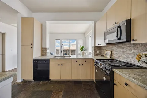 $325,000 | 3505 Sage Road, Unit 2810, Houston, TX 77056