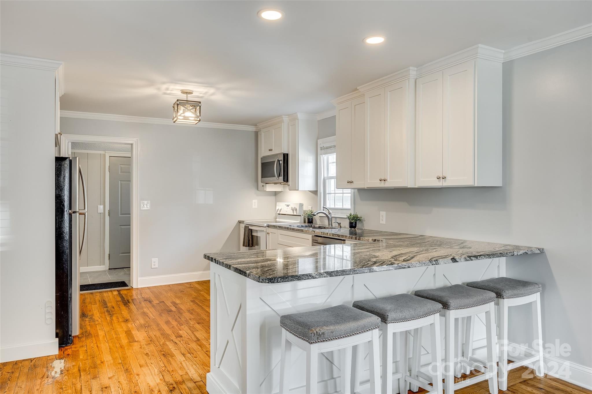 304 Durham Road Stanley, NC 28164 - Photo 8 of 32 Gallery Image 8