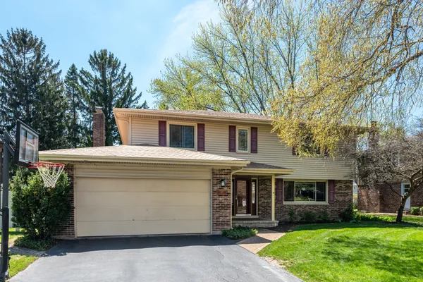 $725,000 | 647 West Kimball Avenue, Palatine, IL 60067