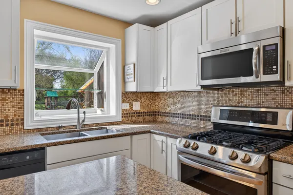 $725,000 | 647 West Kimball Avenue, Palatine, IL 60067