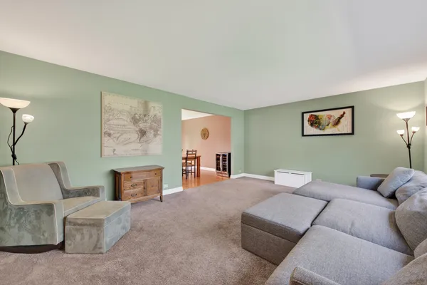 $725,000 | 647 West Kimball Avenue, Palatine, IL 60067