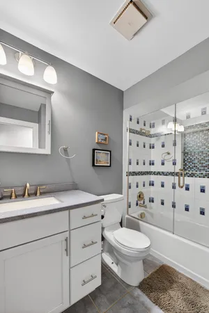 $725,000 | 647 West Kimball Avenue, Palatine, IL 60067