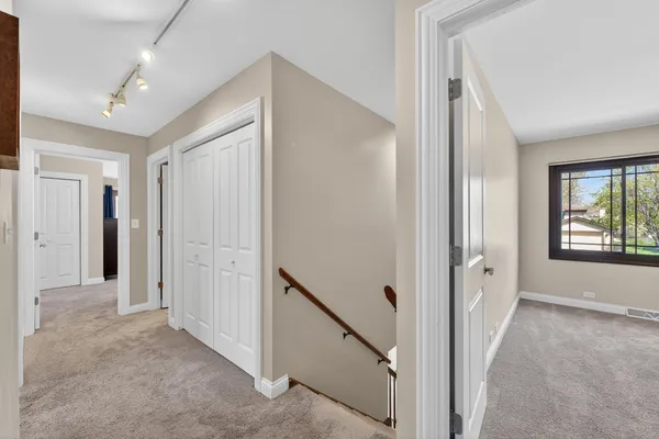 $725,000 | 647 West Kimball Avenue, Palatine, IL 60067