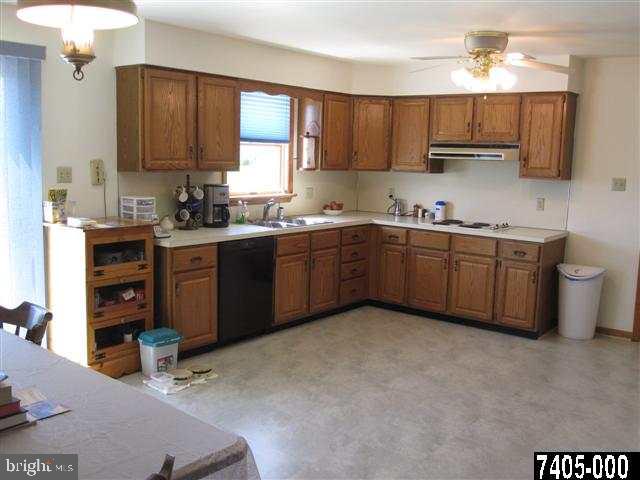 66 McGlaughlin Road Gettysburg, PA 17325 - Photo 2 of 23 Gallery Image 2