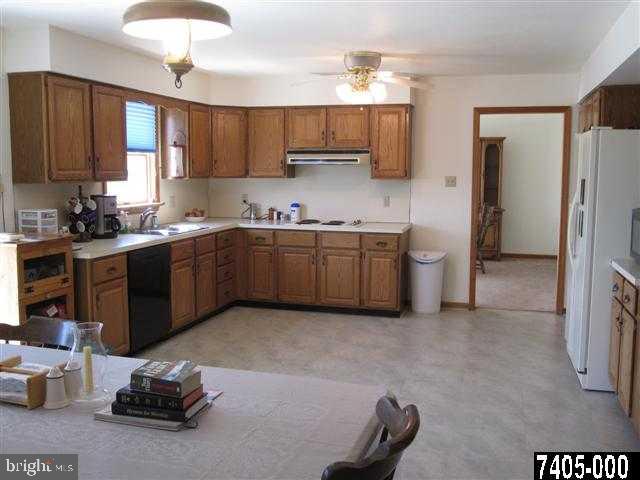 66 McGlaughlin Road Gettysburg, PA 17325 - Photo 3 of 23 Gallery Image 3