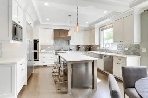 $1,500,000 | 630 Hillside Avenue, Elmhurst, IL 60126
