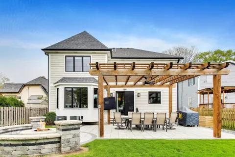 $1,500,000 | 630 Hillside Avenue, Elmhurst, IL 60126
