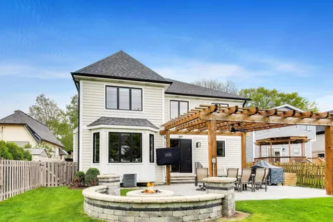 $1,500,000 | 630 Hillside Avenue, Elmhurst, IL 60126