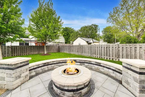 $1,500,000 | 630 Hillside Avenue, Elmhurst, IL 60126