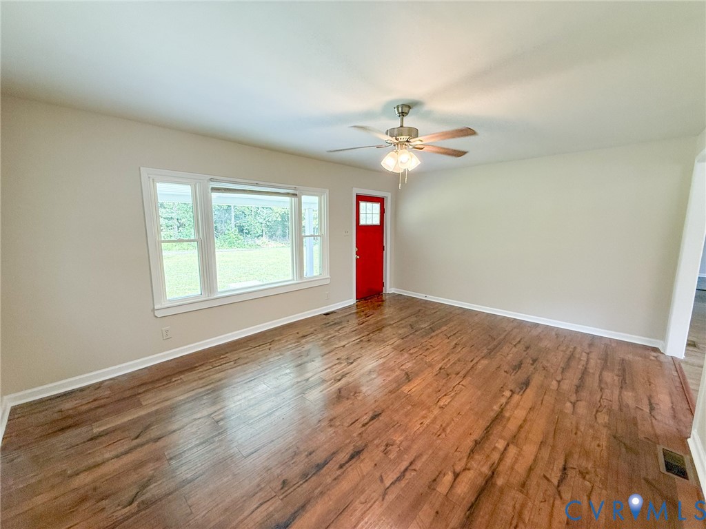 7798 West Courthouse Road Burkeville, VA 23922 - Photo 2 of 23