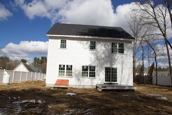 $735,000 | 144 South Mast Street, Goffstown, NH 03045