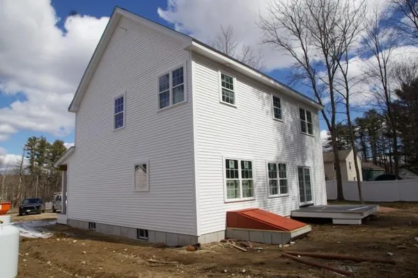 $735,000 | 144 South Mast Street, Goffstown, NH 03045