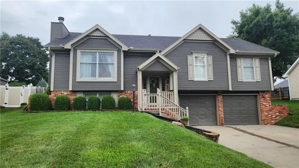 $320,000 | 2801 Quail Drive, St. Joseph, MO 64506