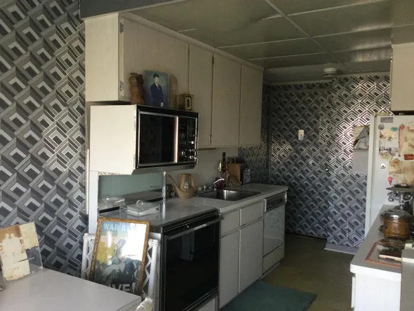 $285,000 | 8900 East Jefferson Avenue, Unit 1012 1013, Detroit, MI 48214