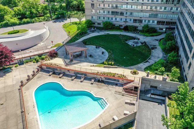 $300,000 | 8900 East Jefferson Avenue, Unit 1012 1013, Detroit, MI 48214