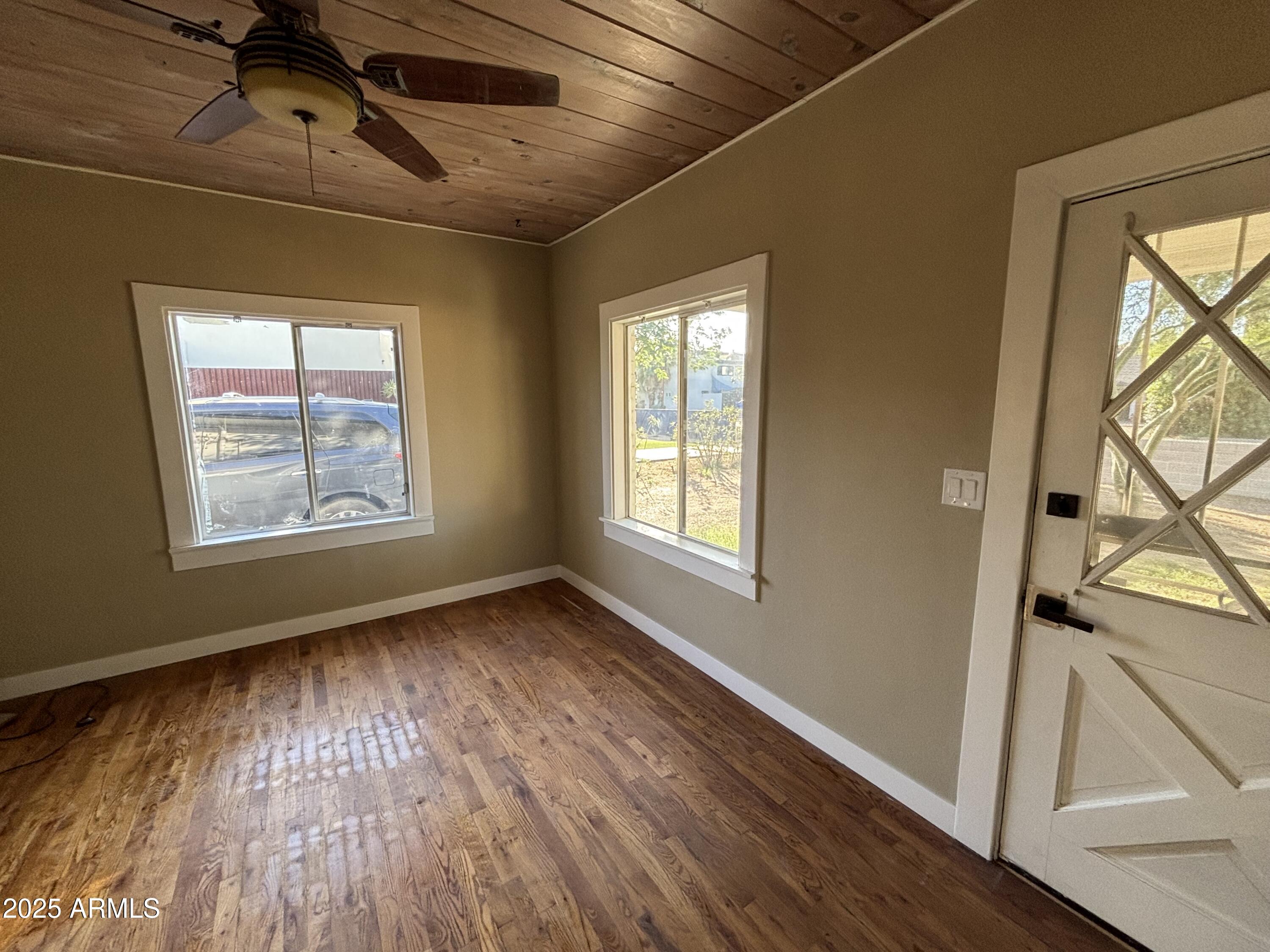 1044 East Whitton Avenue, Unit FRONT Phoenix, AZ 85014 - Photo 30 of 53 IMG_2297