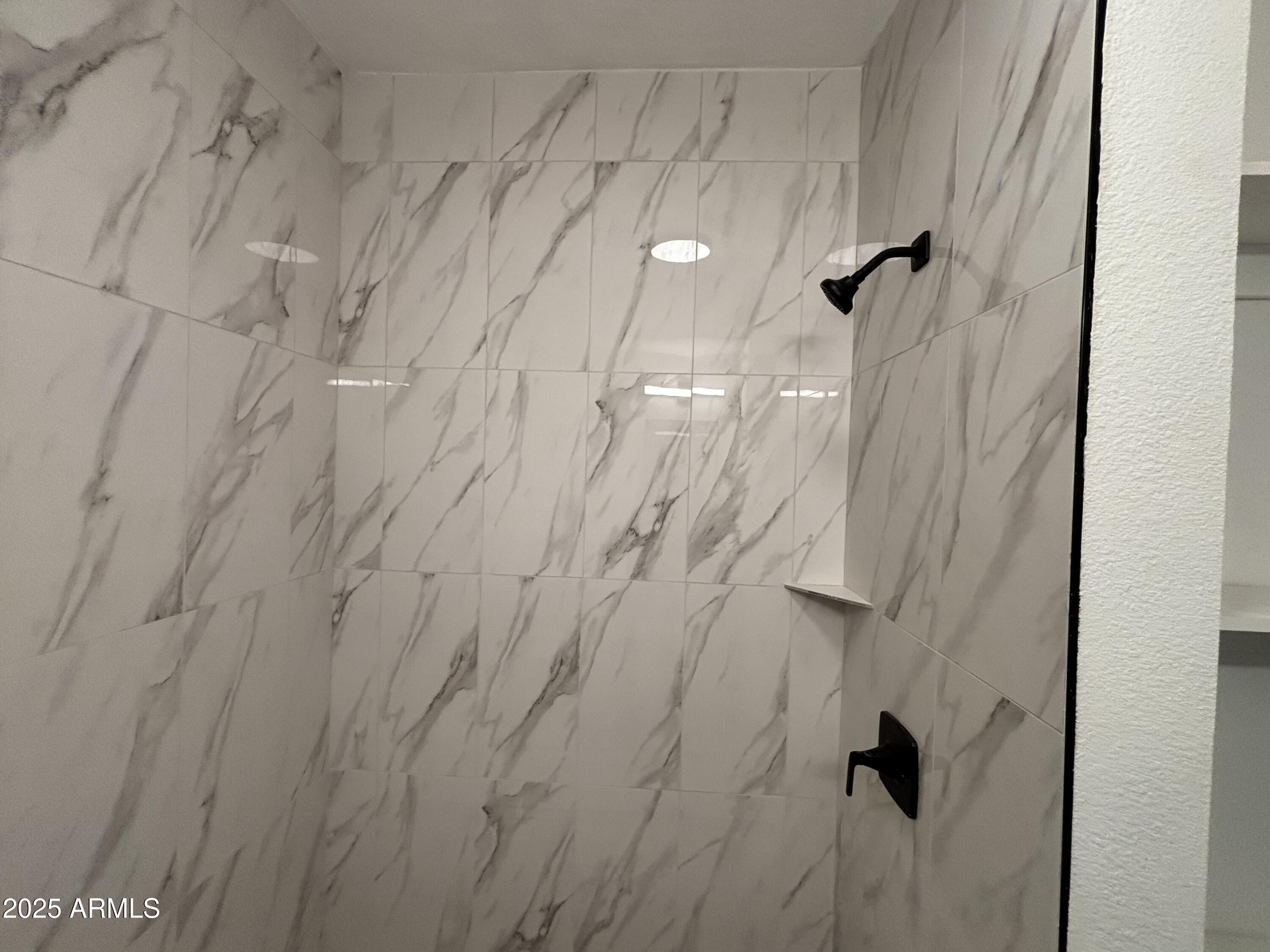 1044 East Whitton Avenue, Unit FRONT Phoenix, AZ 85014 - Photo 36 of 53 IMG_2290