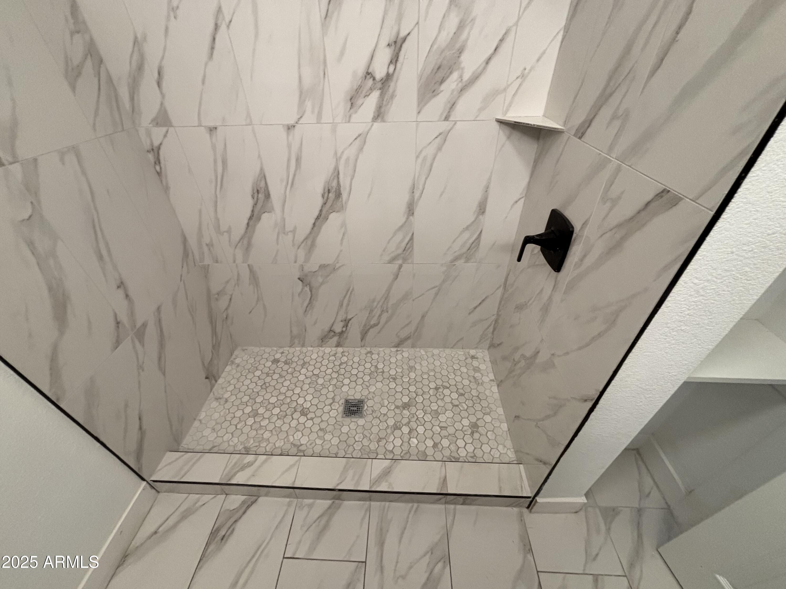 1044 East Whitton Avenue, Unit FRONT Phoenix, AZ 85014 - Photo 37 of 53 IMG_2289