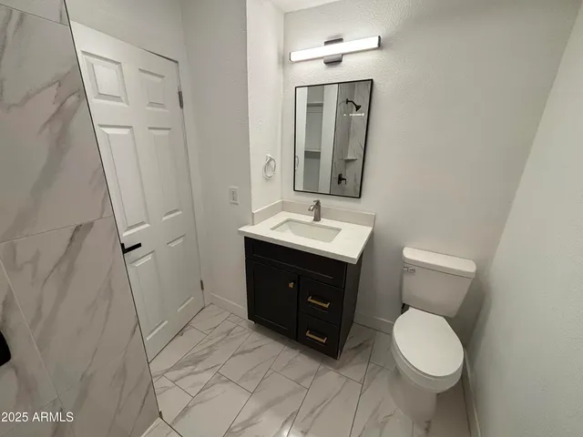 $2,850 | 1044 East Whitton Avenue, Unit FRONT, Phoenix, AZ 85014