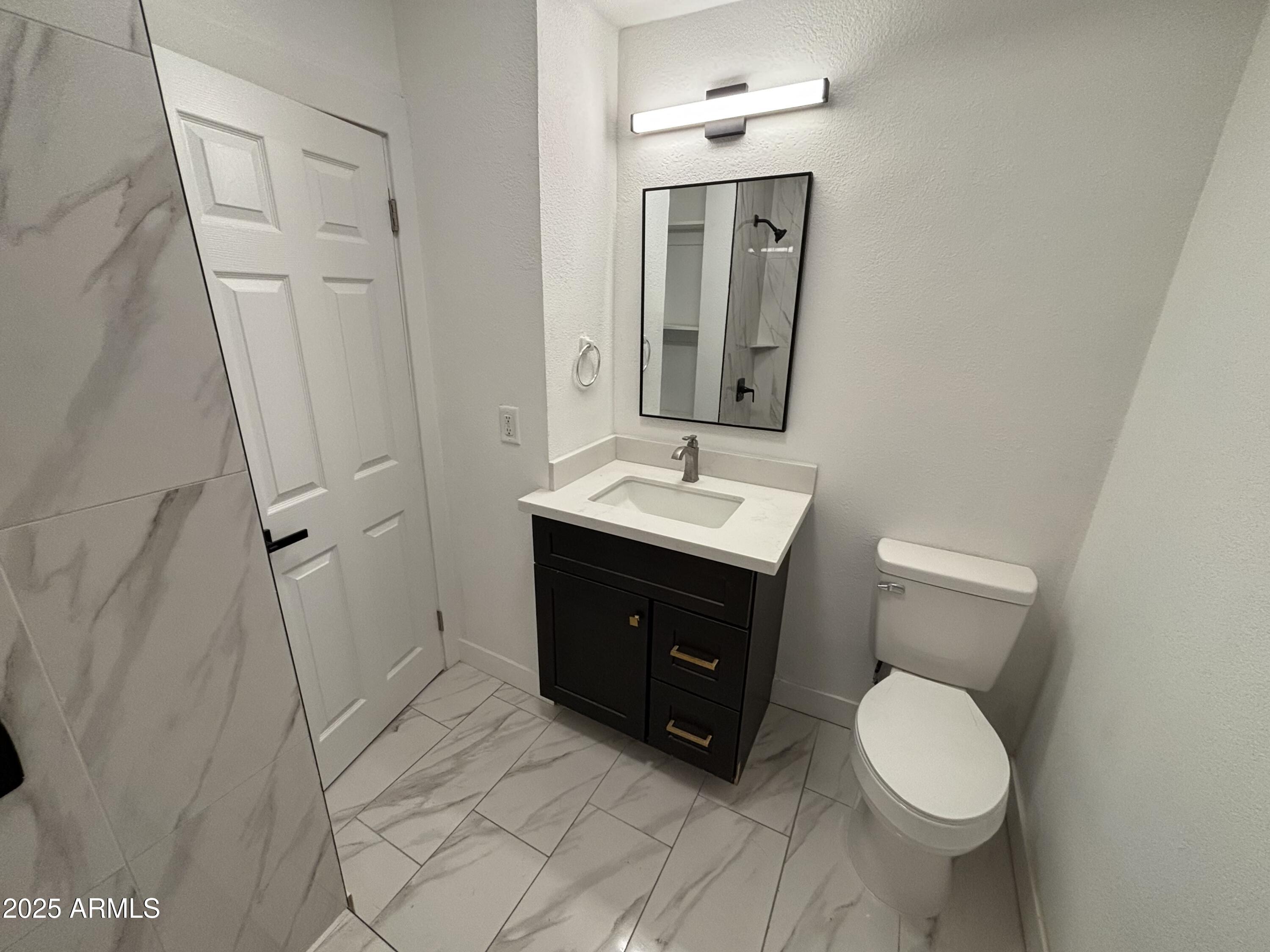 1044 East Whitton Avenue, Unit FRONT Phoenix, AZ 85014 - Photo 40 of 53 IMG_2281