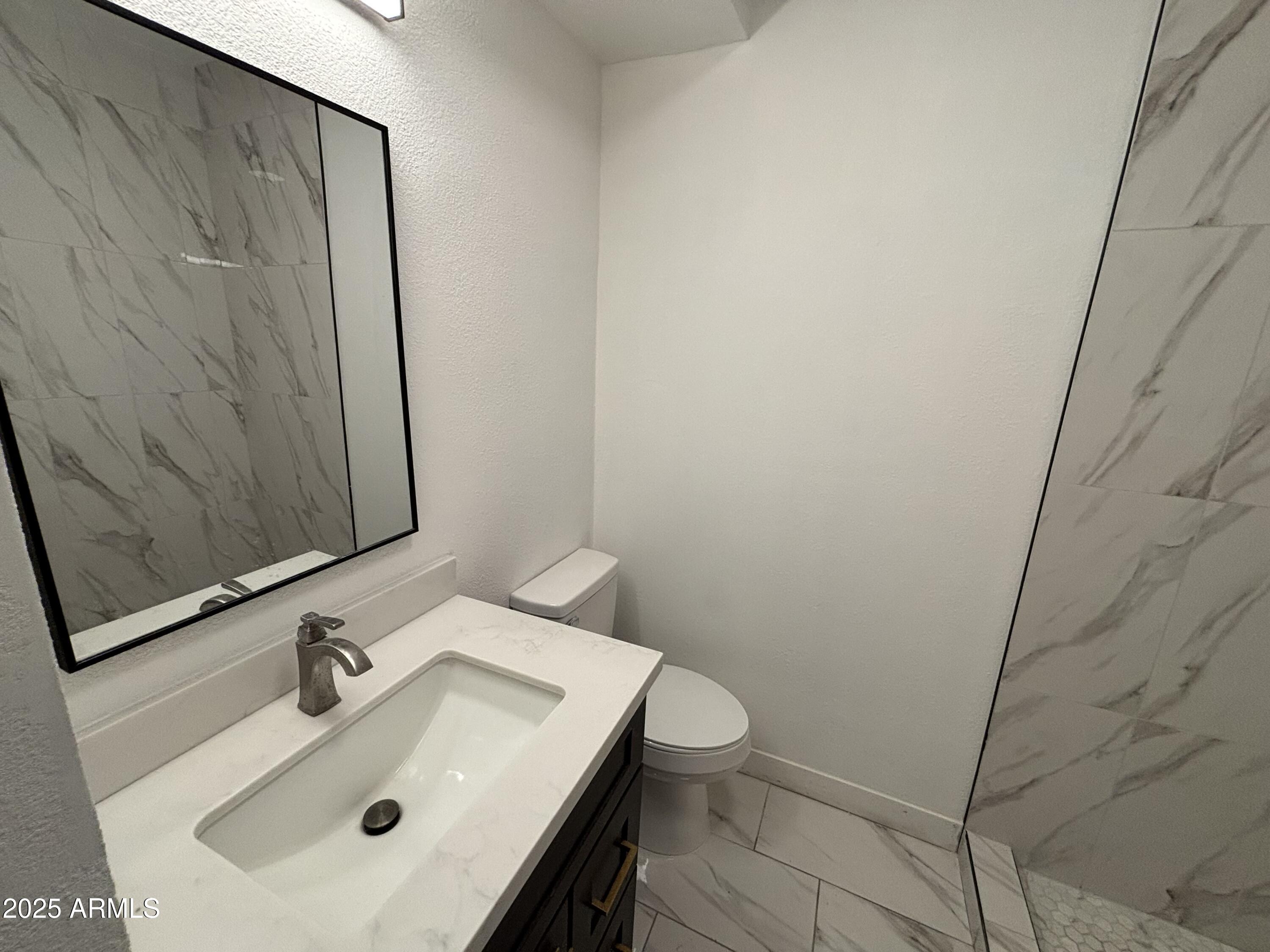 1044 East Whitton Avenue, Unit FRONT Phoenix, AZ 85014 - Photo 41 of 53 IMG_2279