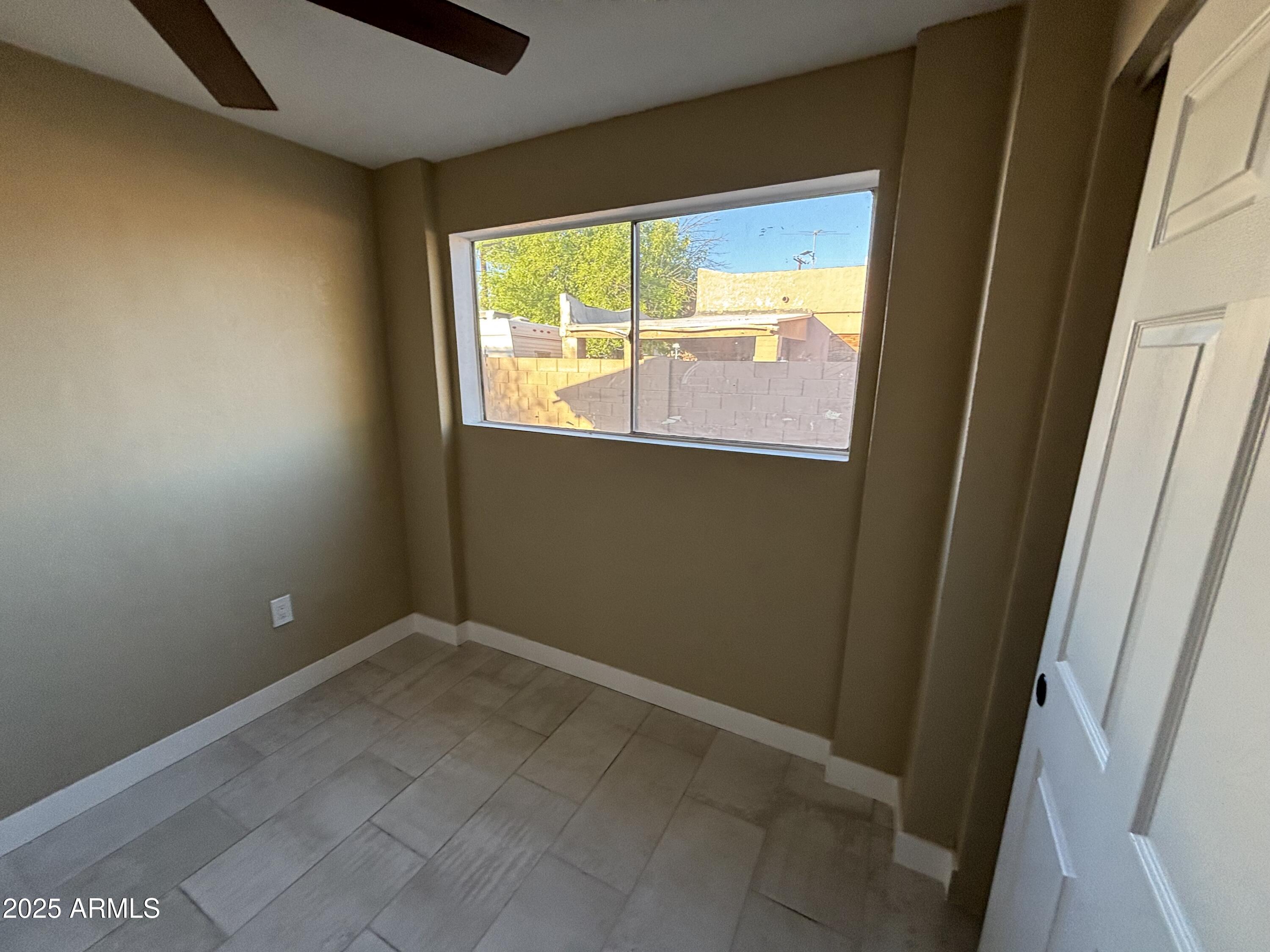 1044 East Whitton Avenue, Unit FRONT Phoenix, AZ 85014 - Photo 45 of 53 IMG_2275