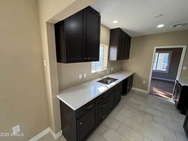 $2,850 | 1044 East Whitton Avenue, Unit FRONT, Phoenix, AZ 85014