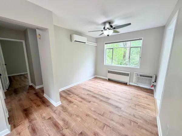 $290,000 | 10305 Montrose Avenue, Unit M101, Bethesda, MD 20814