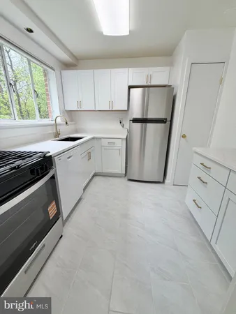 $290,000 | 10305 Montrose Avenue, Unit M101, Bethesda, MD 20814
