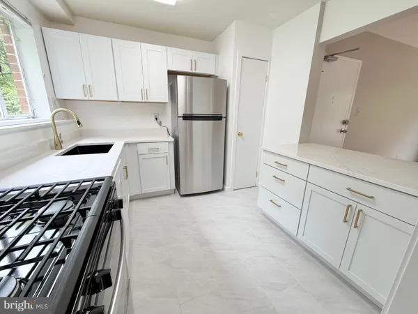 $290,000 | 10305 Montrose Avenue, Unit M101, Bethesda, MD 20814