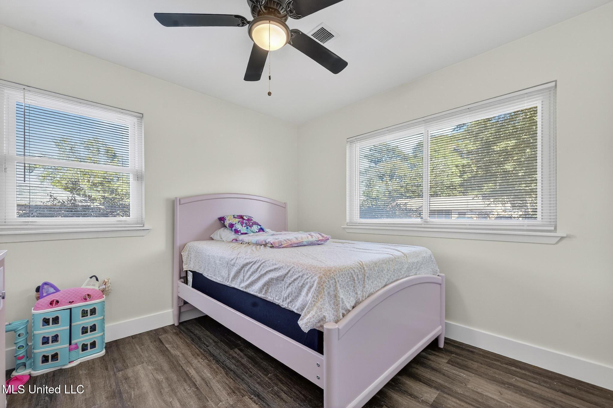 100 Hunter Drive Ocean Springs, MS 39564 - Photo 17 of 67 018