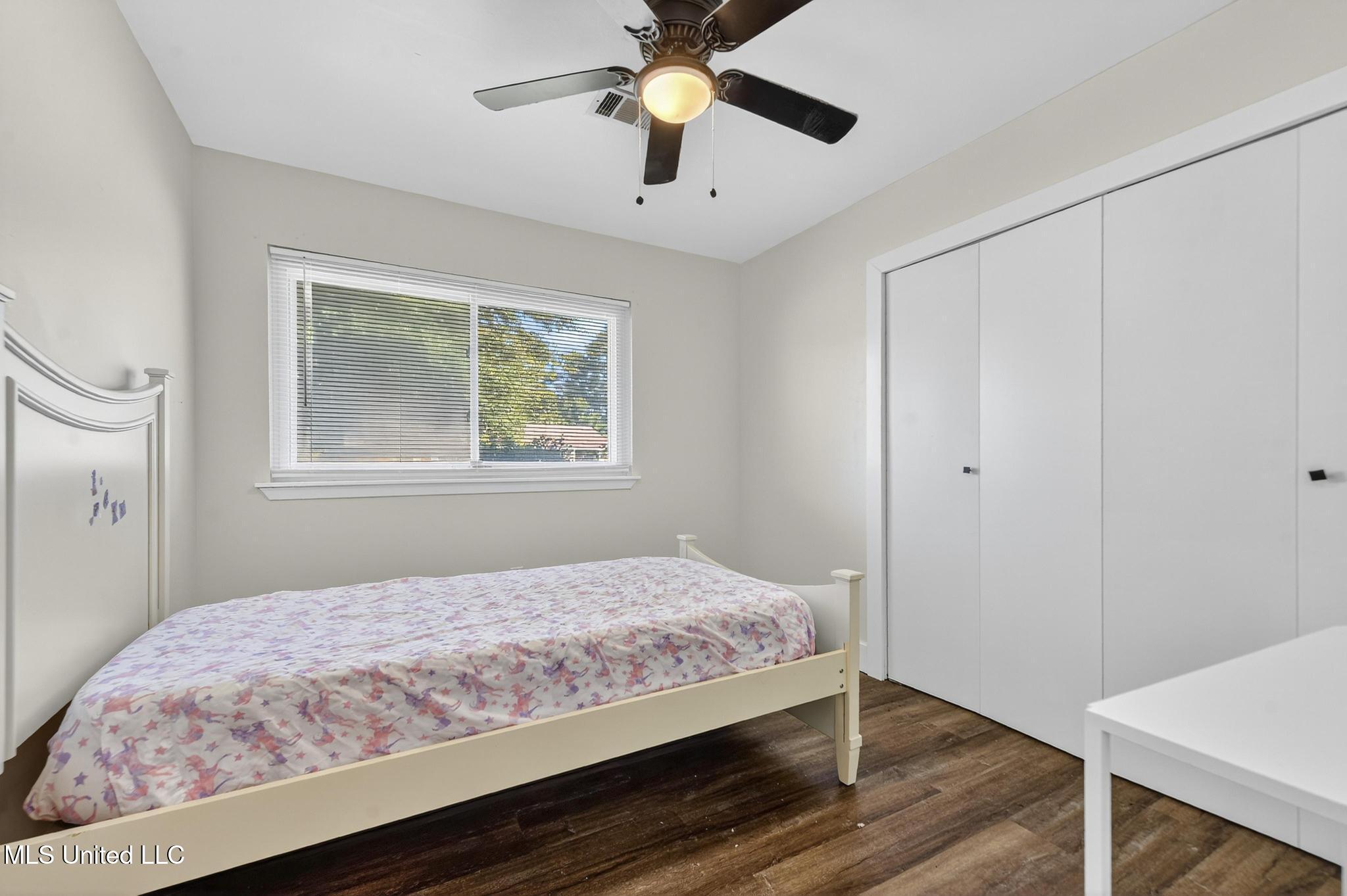 100 Hunter Drive Ocean Springs, MS 39564 - Photo 19 of 67 020