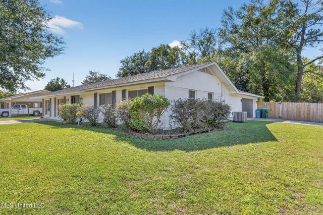 $349,900 | 100 Hunter Drive, Ocean Springs, MS 39564