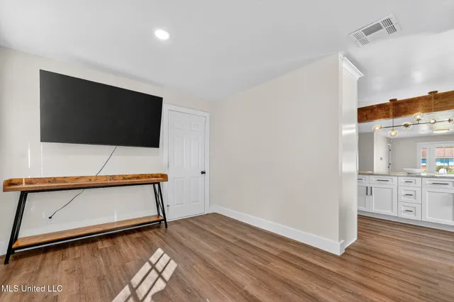 $349,900 | 100 Hunter Drive, Ocean Springs, MS 39564