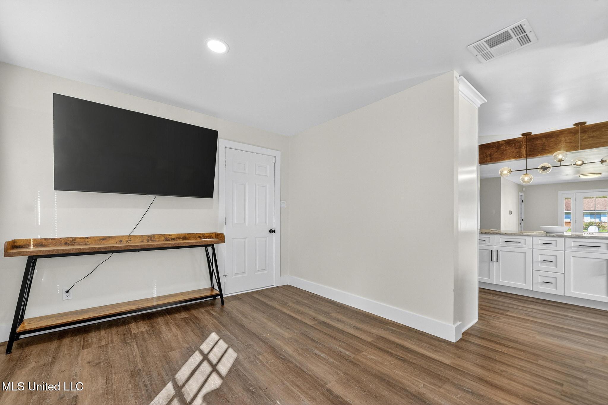 100 Hunter Drive Ocean Springs, MS 39564 - Photo 23 of 67 024